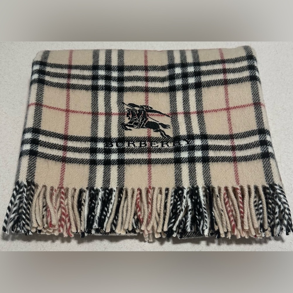 Burberry Scarf/Lap Blanket - Picture 3 of 7